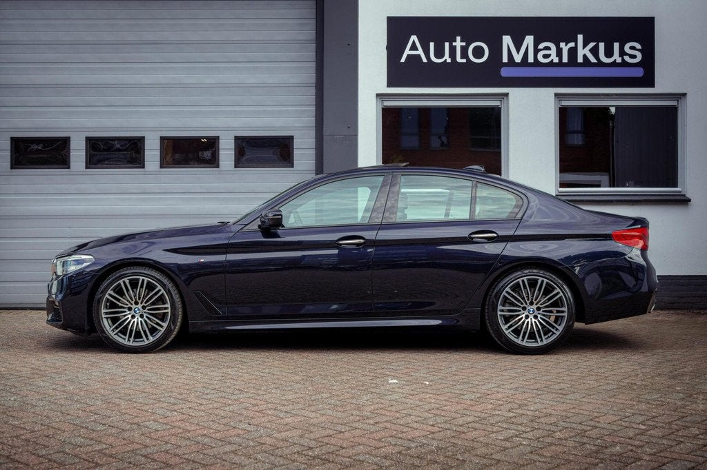 BMW 5-serie 520i 3X M-Sport|Pano|HUD|Ventilatie|Comfortstoel, Auto's, Automaat, 1998 cc, Achterwielaandrijving, Gebruikt