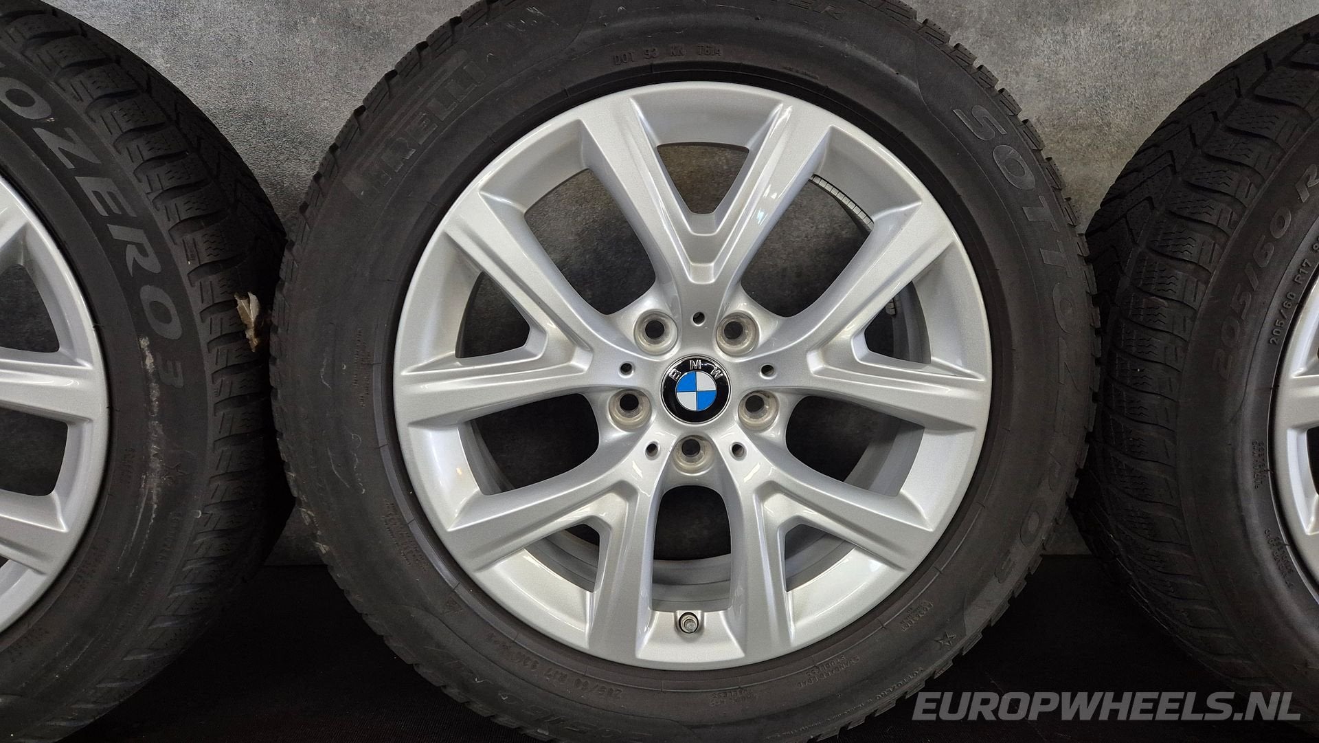 17 inch BMW velgen 2 serie Active tourer U06 Winter banden
