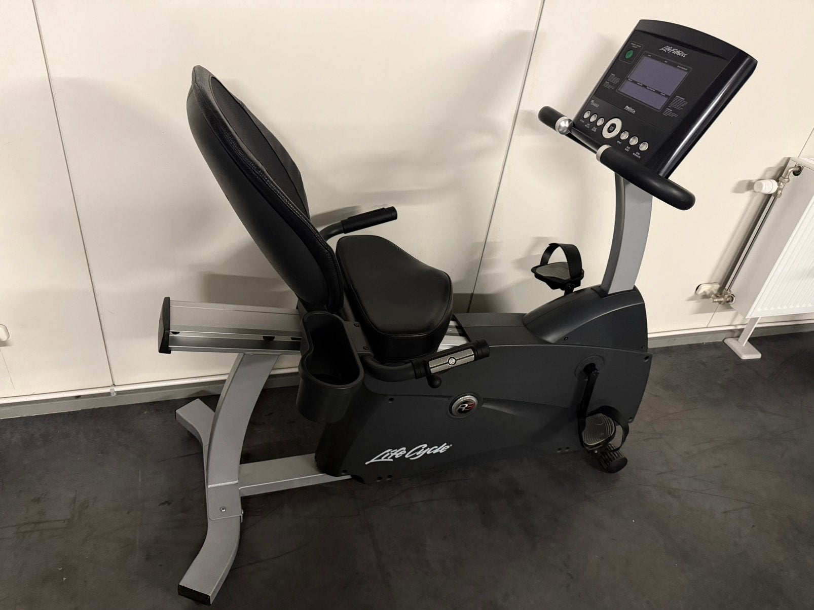 Life Fitness R3 Recumbent Ligfiets - Comfortabel Trainen, Ophalen of Verzenden, Zo goed als nieuw, Benen, Overige typen