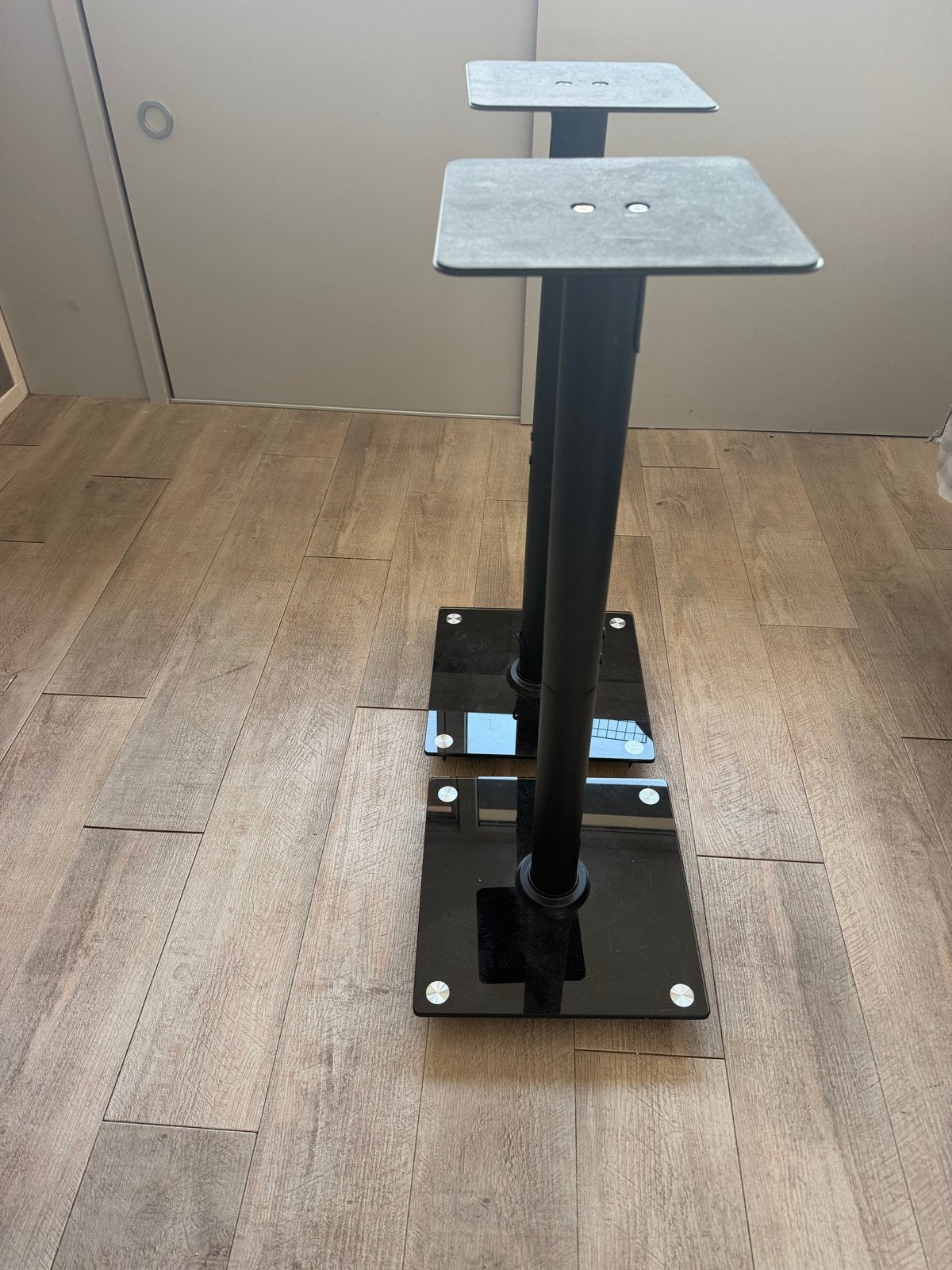 Speakerstandaarden - Zwart, verstelbaar, met spikes