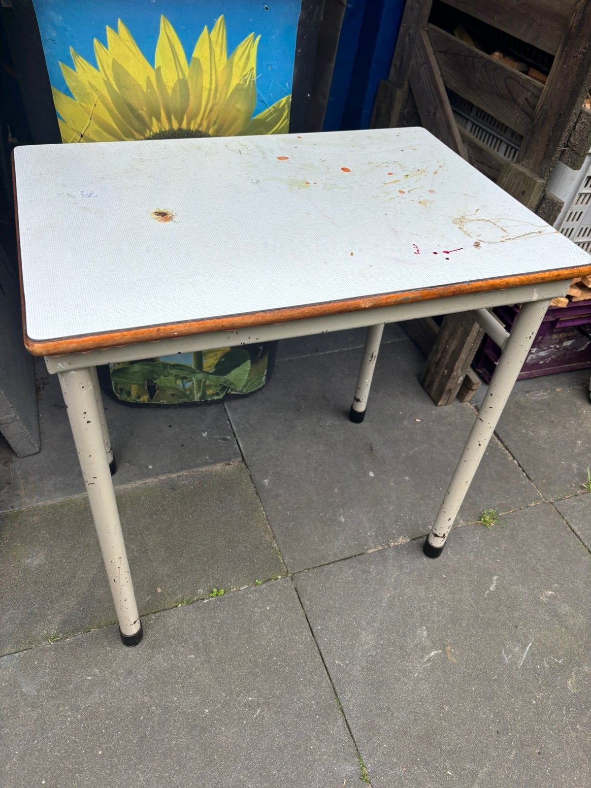 Oude stalen schooltafel, Ophalen, Gebruikt