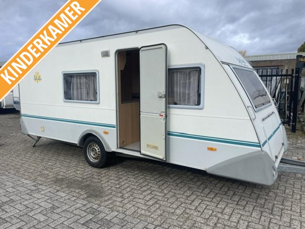 Eifelland Holiday 500 TK 2000; stapelbed 2xzit voortent, Reservewiel, Bedrijf, Treinzit, 750 - 1000 kg