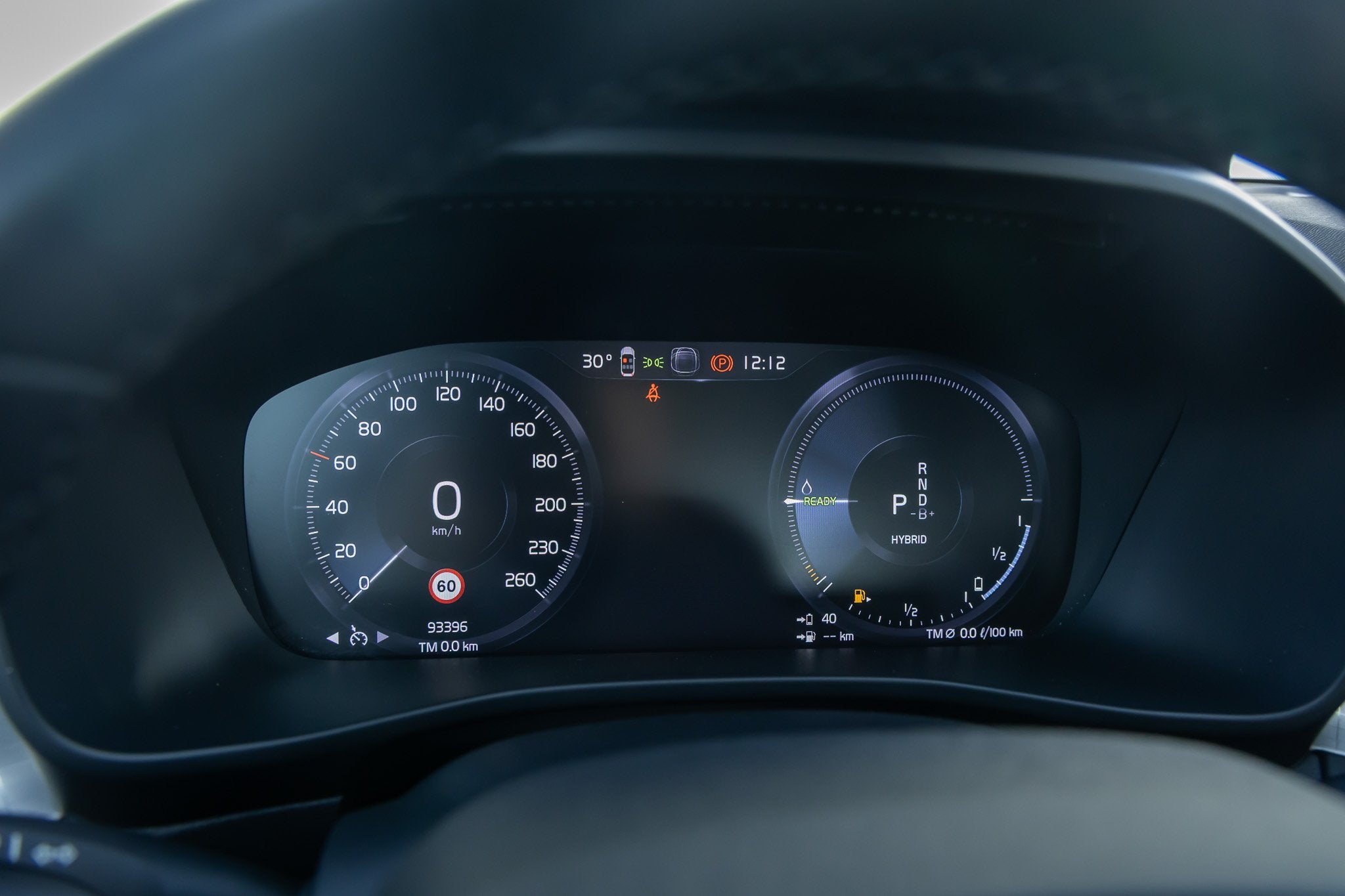 Foto 3 van Volvo XC40 1.5 T4 Core Bright plug in hyb camera | Pdc | Car