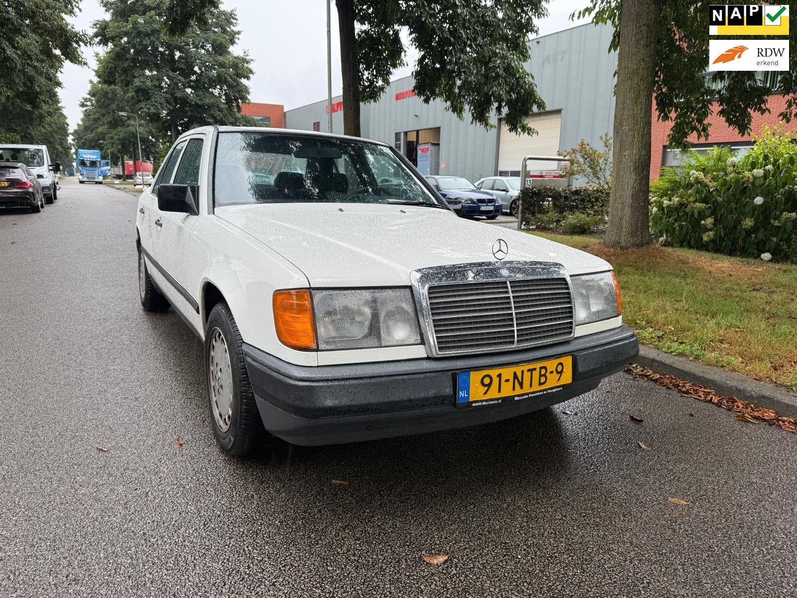 Mercedes-Benz 200-500 (W124) 230 E super netjes belasting vr, Auto's, Automaat, Gebruikt, 4 cilinders, 1290 kg