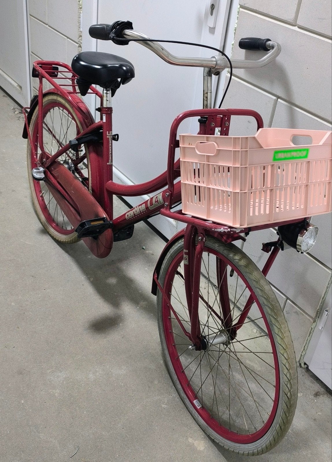 Cortina 24 inch Girls' Bike with Basket - Red, Ophalen of Verzenden, Gebruikt