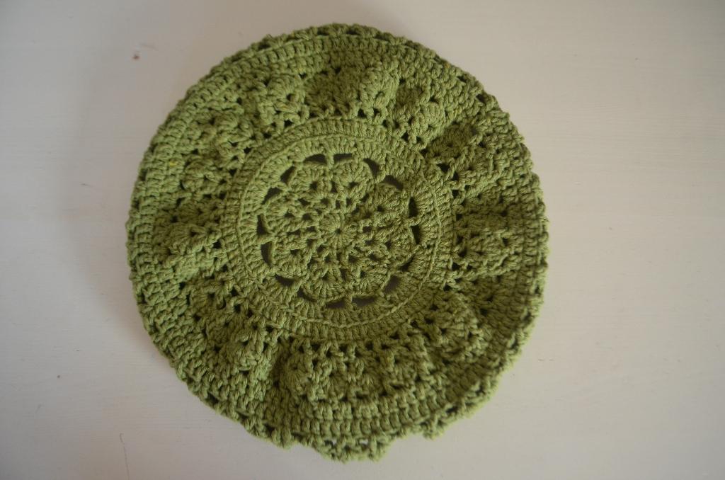 Groene baret | Zelfgehaakt, Kleding | Dames, Hoeden en Petten, Zelfgemaakt, Nieuw, Pet, One size fits all