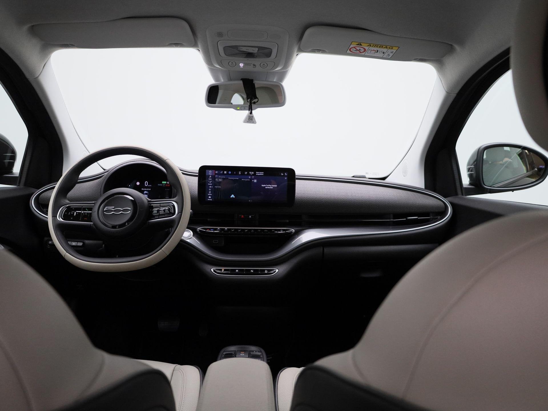Fiat 500 3+1 La Prima by Bocelli 42 kWh | Apple Carplay / An, 12 maanden, 1300 kg, Gebruikt, 118 pk