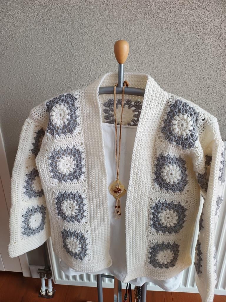 Gehaakt vestje. Geschikt voor maten:36-38-40, Kleding | Dames, Ophalen, Nieuw