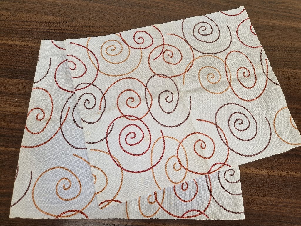 2 textiel placemats, 43 x 36 cm, Ophalen of Verzenden, Zo goed als nieuw, Wit, Placemat