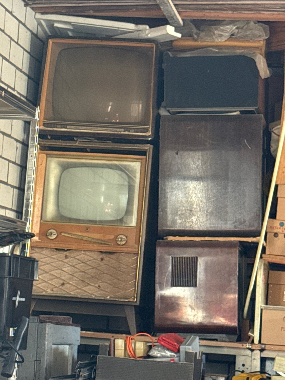 Diverse oude tv's beschikbaar - Ideaal voor verzamelaars, Antiek en Kunst, Antiek | Tv's en Audio, Ophalen