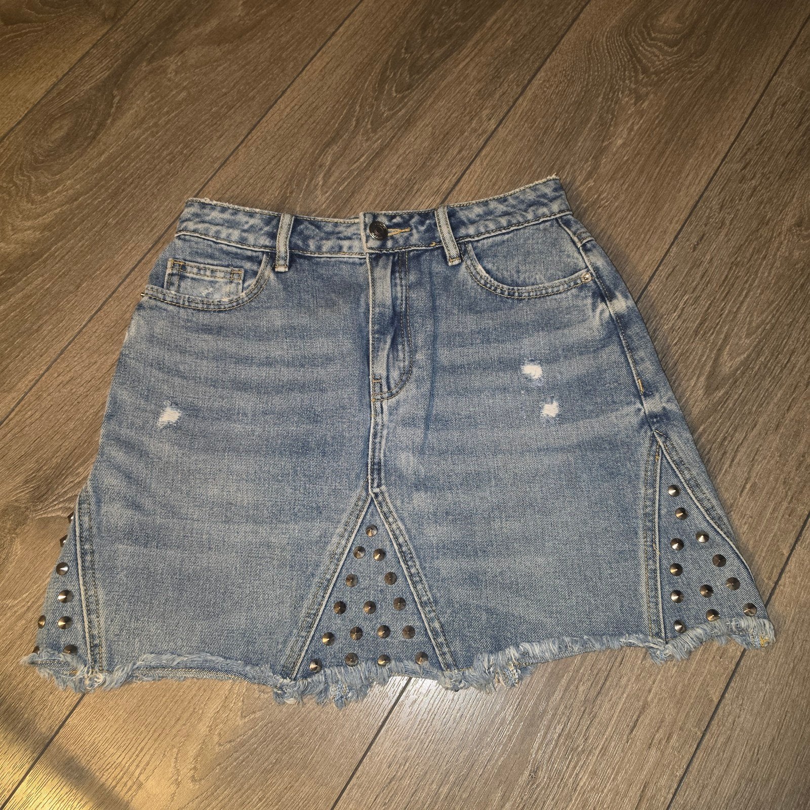 FB Sister spijkerrokje met studs - Maat XS, Kleding | Dames, Rokken, Zo goed als nieuw, Maat 34 (XS) of kleiner, Blauw, Boven de knie