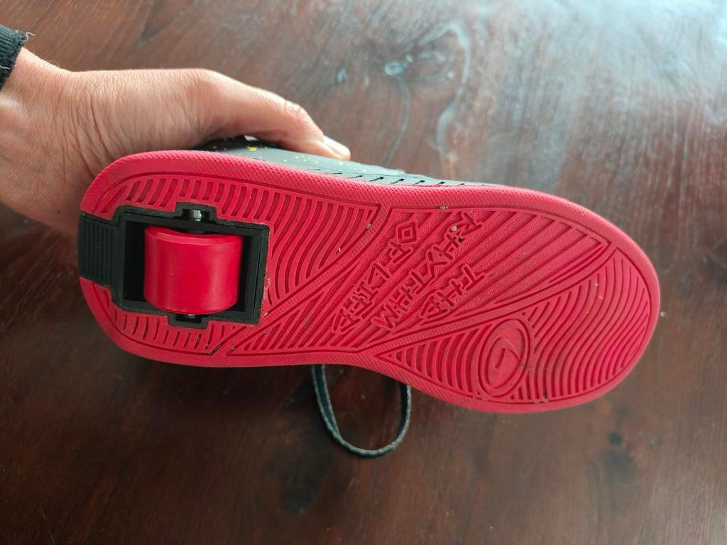 Schoenen met wieltjes, Ophalen of Verzenden, Zo goed als nieuw