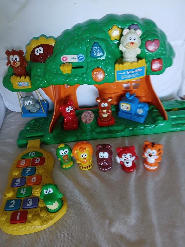 VTech SmartVille Boomhuis met 11  figuren ., Ophalen of Verzenden, Gebruikt
