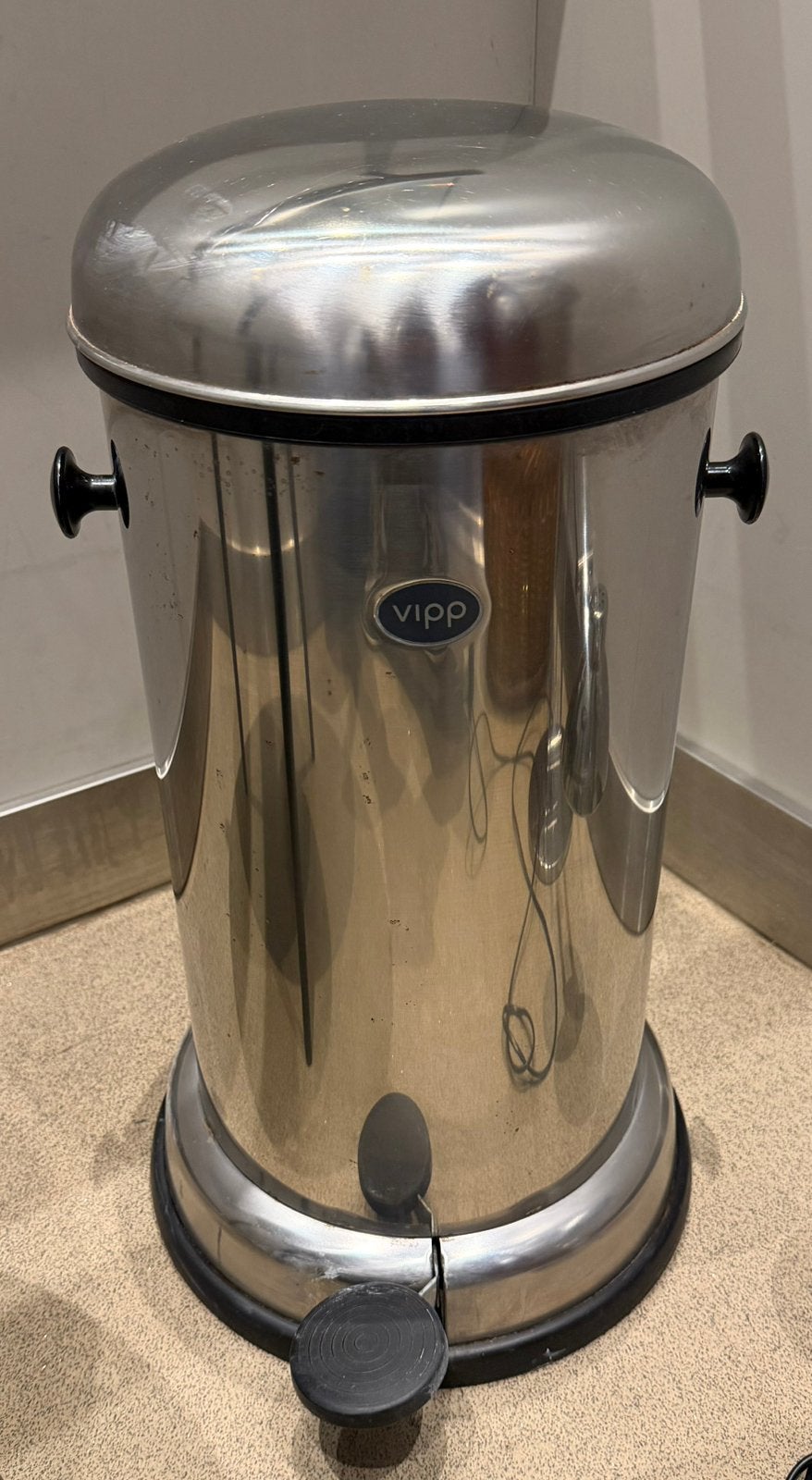 Vipp 15 pedaalemmer - chroom – Deens design – 14 liter, Ophalen, 50 – 75, Met pedaal, Zo goed als nieuw