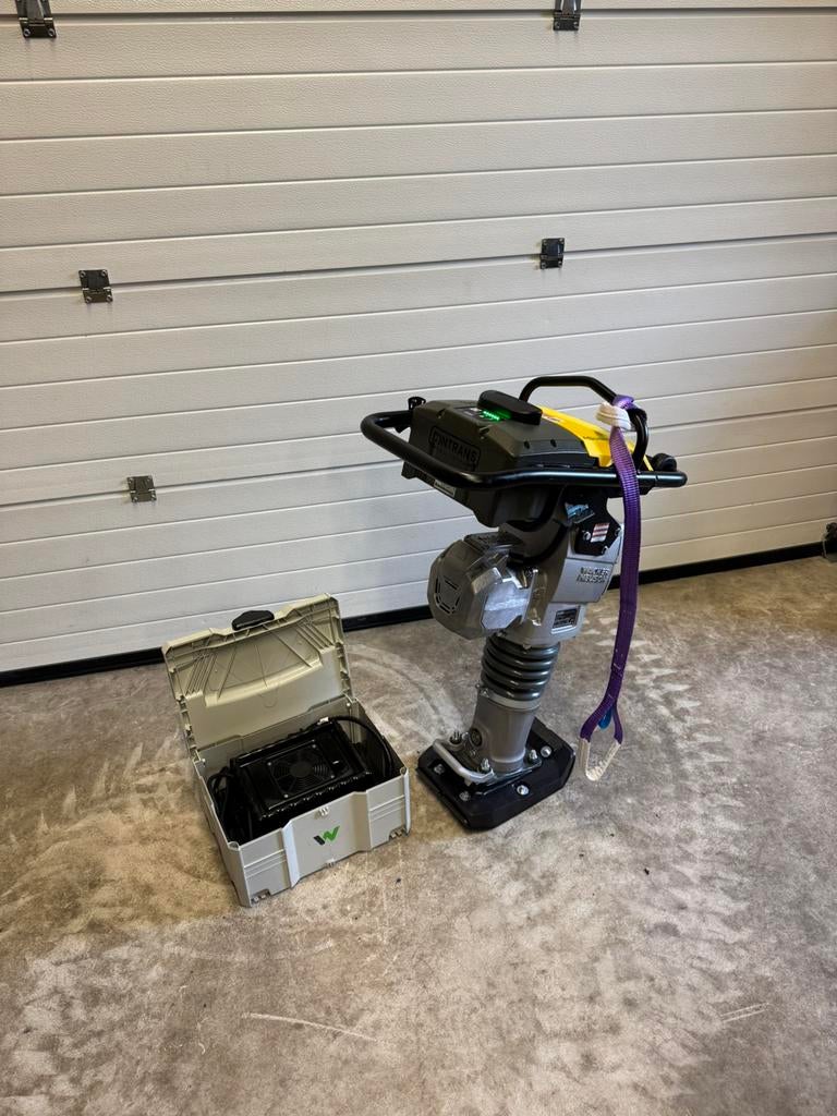 Wacker neuson AS68 e set compleet wacker met accu 1400 lader, Ophalen of Verzenden, Zo goed als nieuw, Verfspuit of Verfpomp