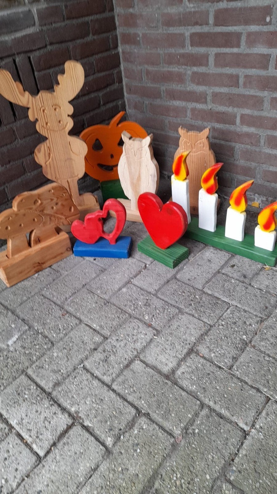 verschillende houtsnijwerken, Ophalen