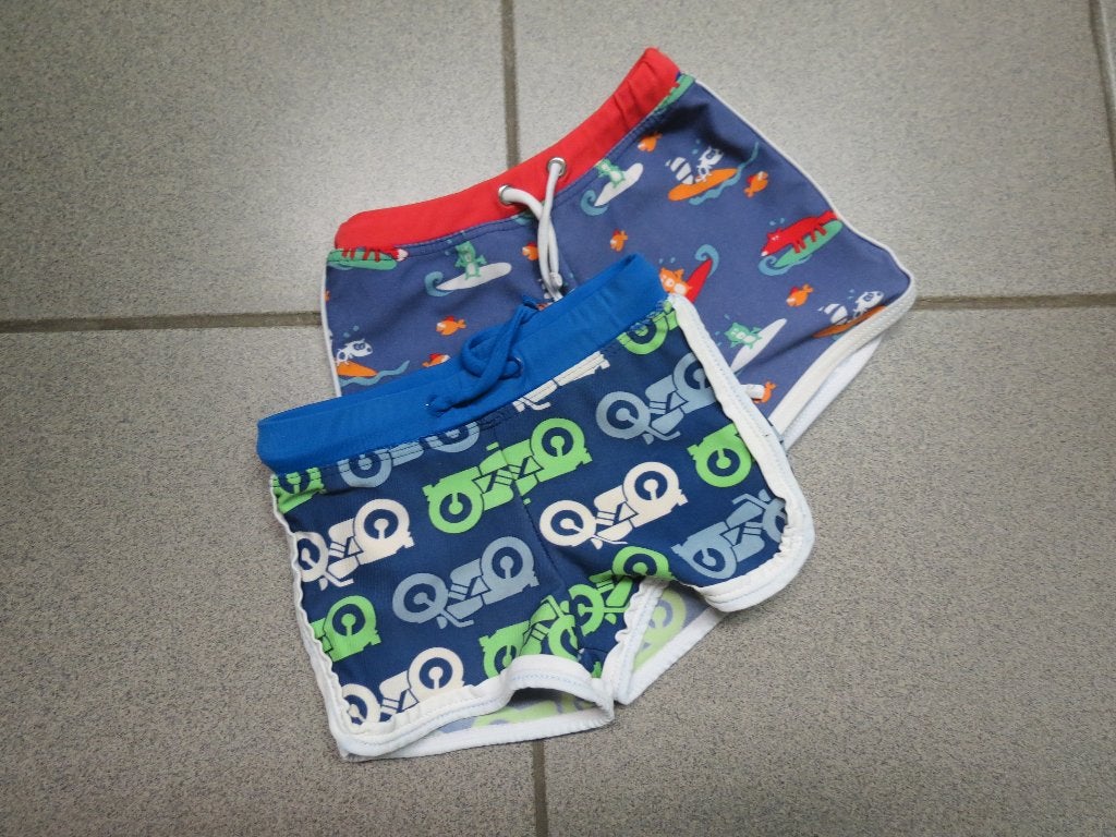 Zwembroeken maat 74/80, Kinderen en Baby's, Babykleding | Maat 74, Overige typen, Ophalen of Verzenden, Zo goed als nieuw, Hema