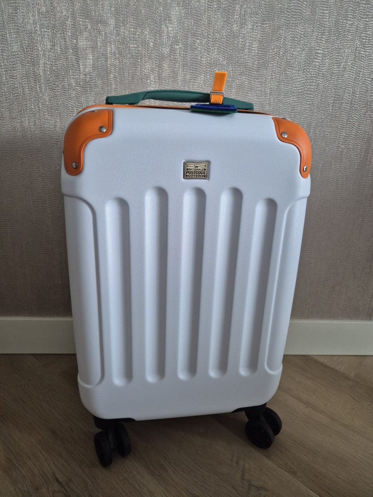 Nieuw postcode loterij koffertje trolley 55 x 35 x 25 cm, Sieraden, Tassen en Uiterlijk, Koffers, Ophalen, Hard kunststof, Nieuw