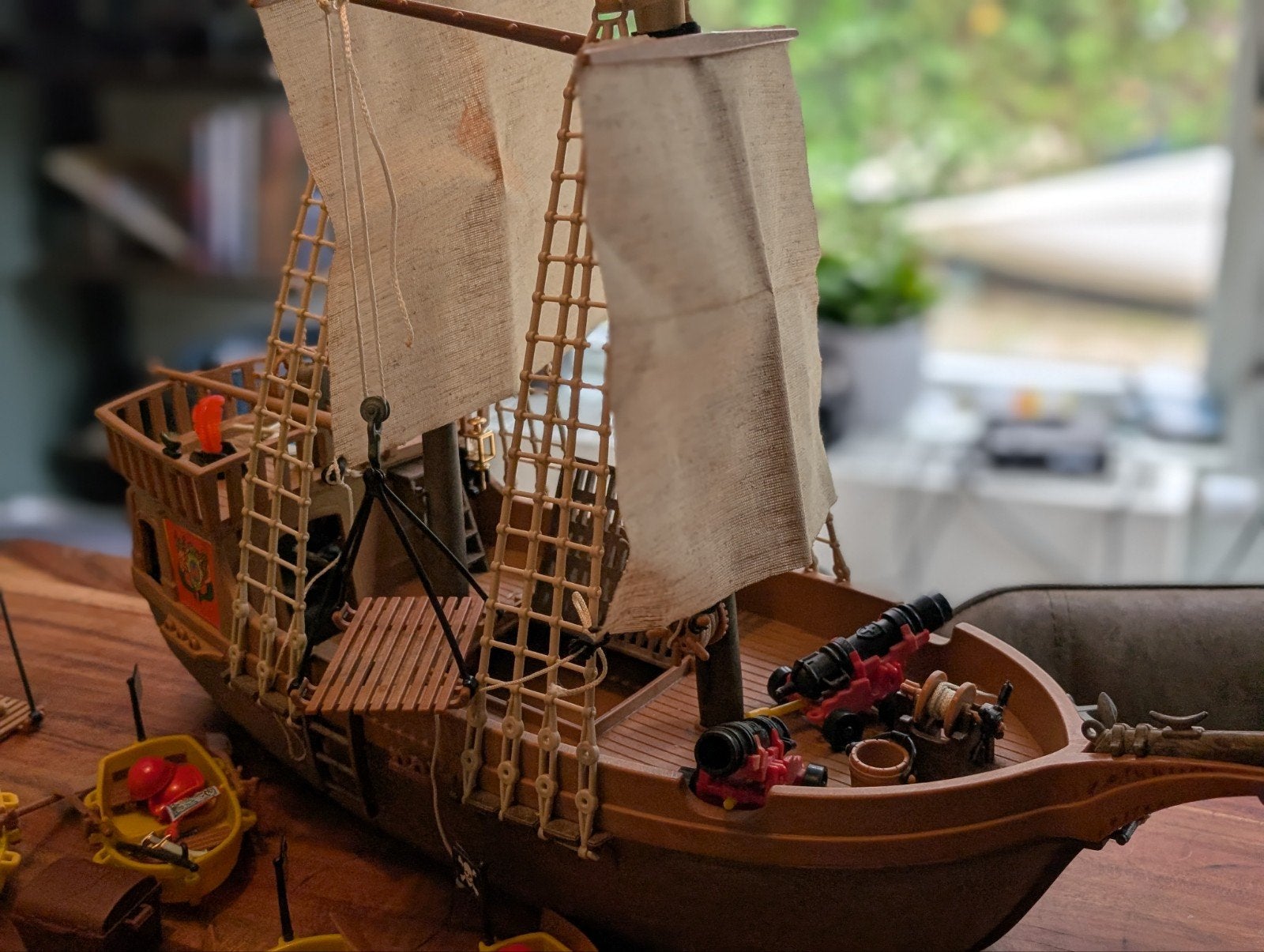 Playmobil Piratenschip met accessoires en 5 roeiboten, Ophalen of Verzenden