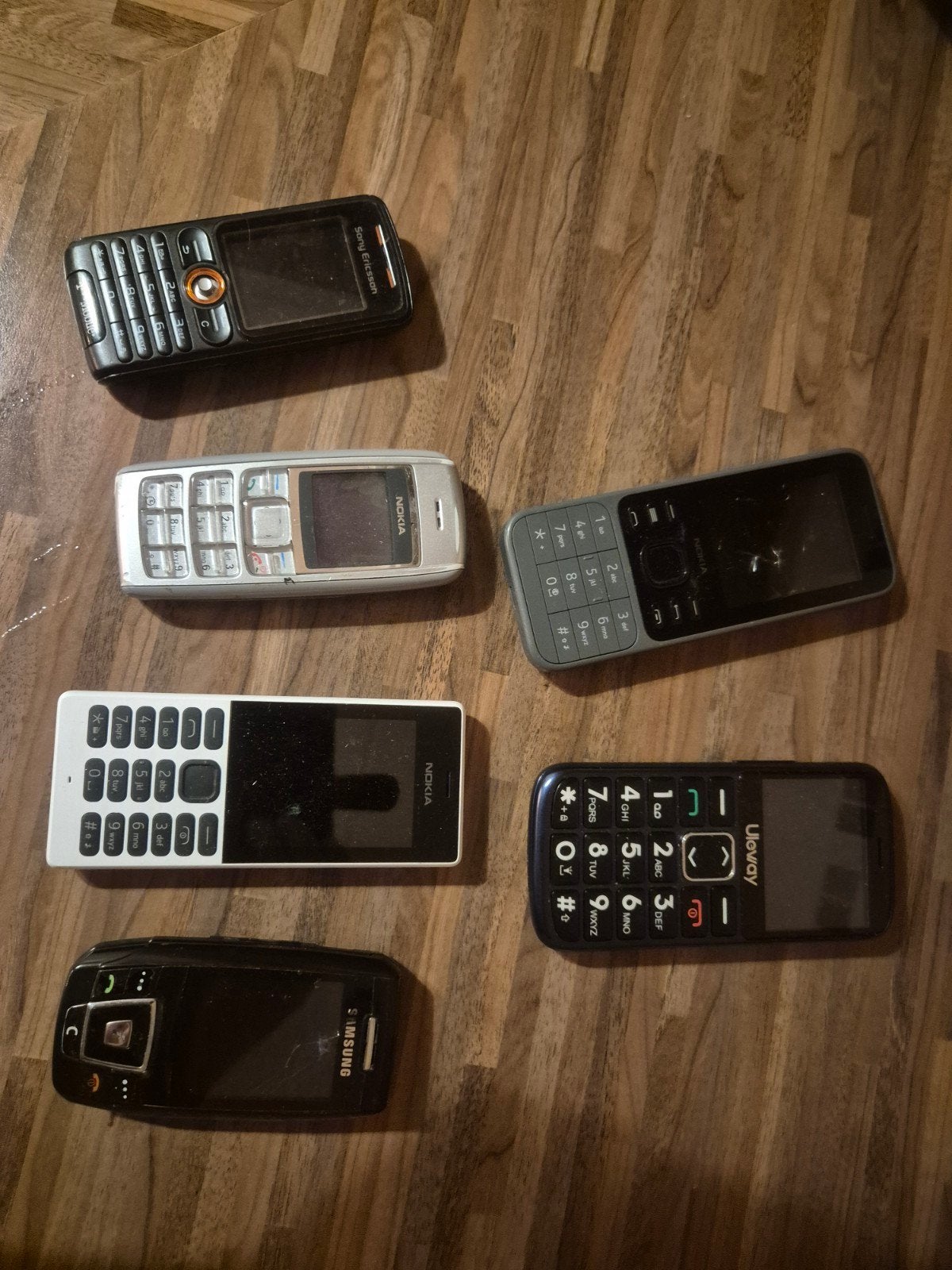 Partij ouderwetse mobiele telefoons (6 stuks), Gebruikt, Ophalen of Verzenden, Minder dan 3 megapixel, Klassiek of Candybar