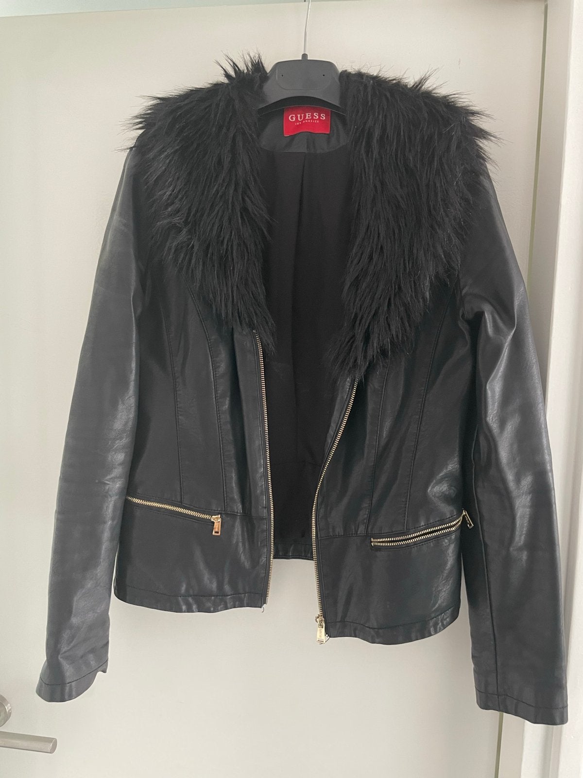 Guess Zwart Imitatie Leren Jas met Bontkraag, Ophalen, Zo goed als nieuw, Maat 38/40 (M), Zwart