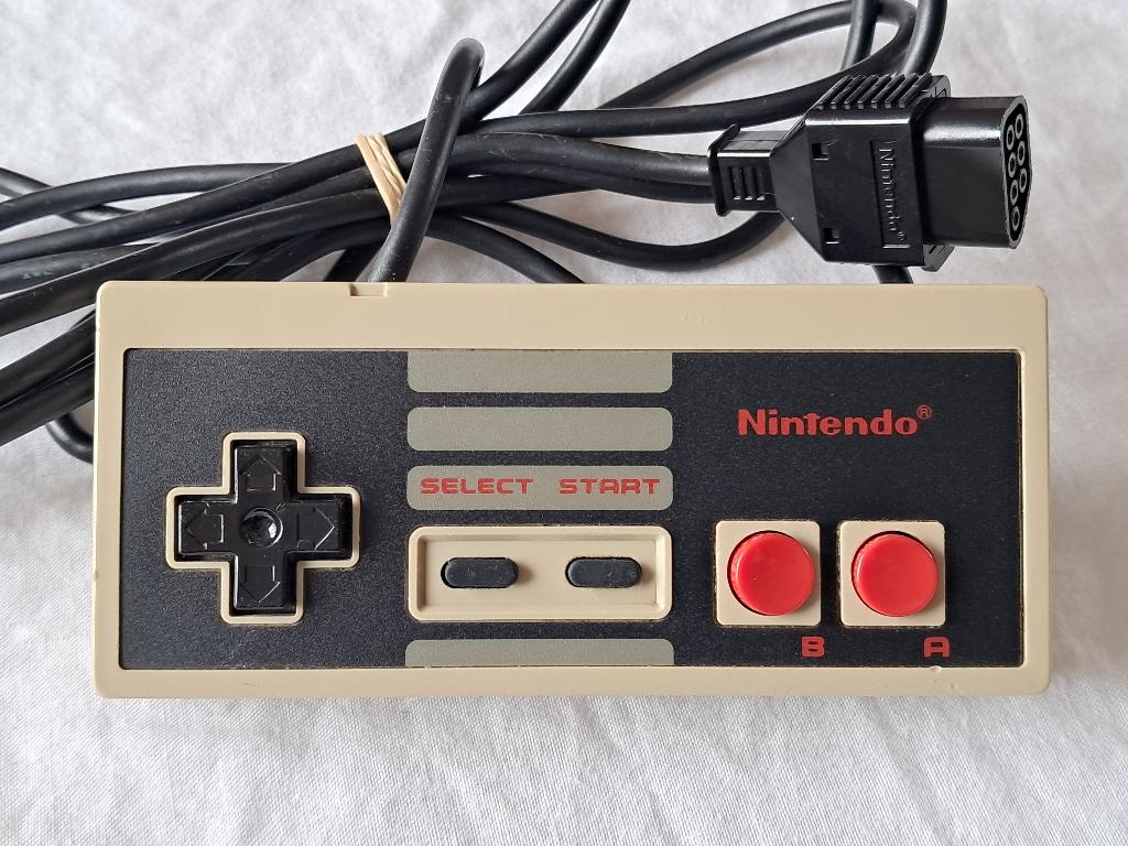 Originele Nintendo NES Controller / Control Pad, Spelcomputers en Games, Games | Nintendo NES, Gebruikt, Platform, 1 speler, Vanaf 12 jaar