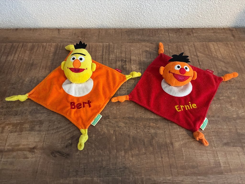 Sesamstraat knuffeldoekjes tutdoekjes Bert en Ernie. ZGAN., Kinderen en Baby's, Speelgoed | Knuffels en Pluche, Overige karakters