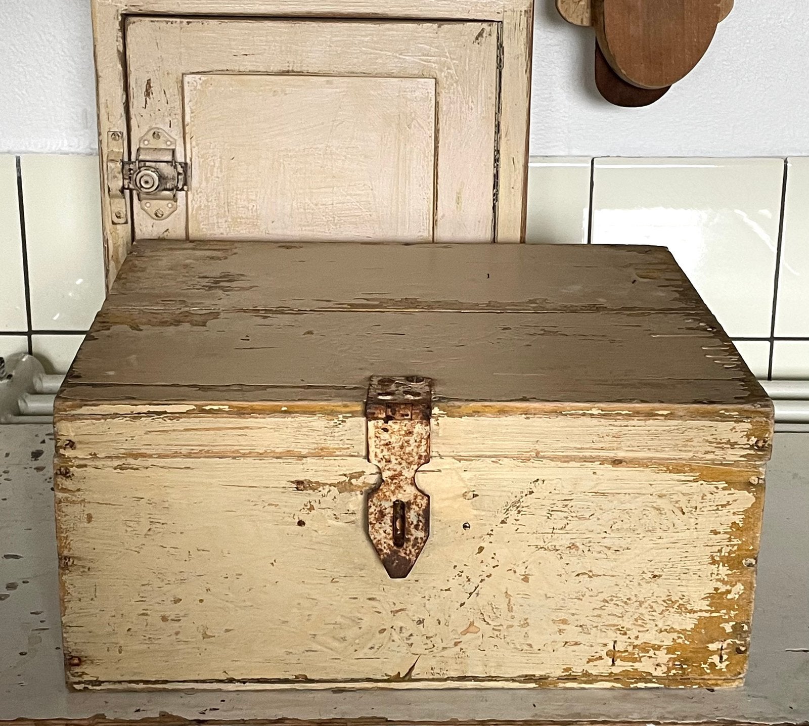 Brocante oud houten kistje met sluiting, Ophalen of Verzenden
