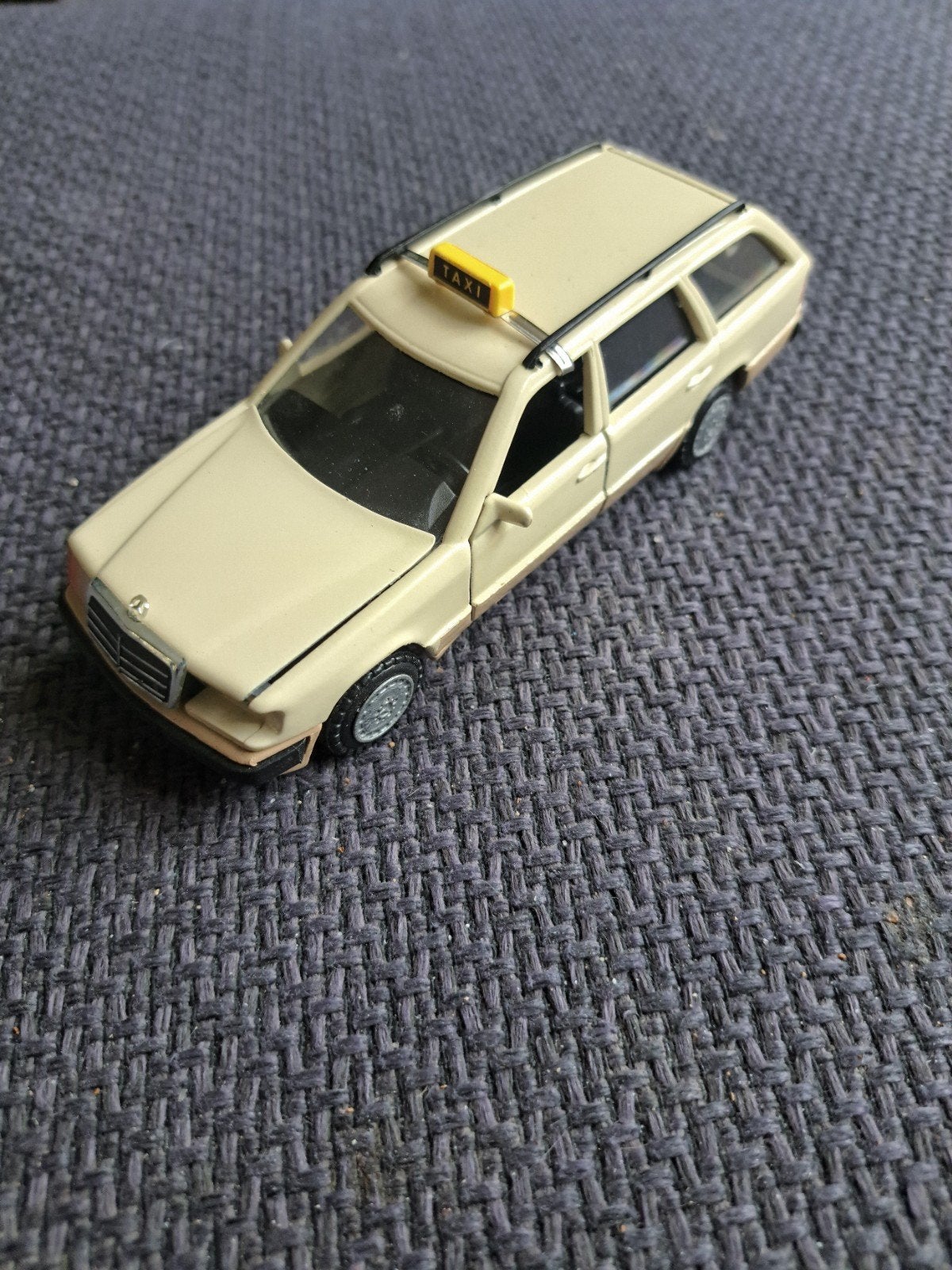 Conrad model mercedes benz "taxi" schaal 1:35, Gebruikt, Auto, Conrad, Germany