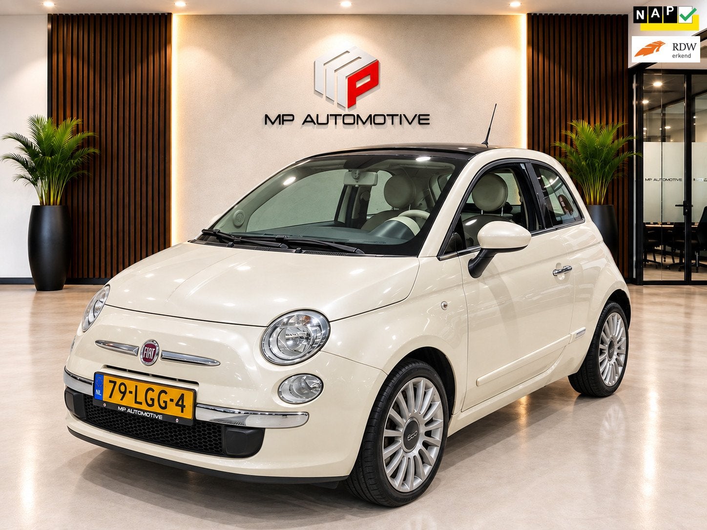 Fiat 500 1.2 Lounge|AUT|PANO|AIRCO|LMV|LEDER|NAP|, 1242 cc, Bedrijf, Handgeschakeld, 69 pk