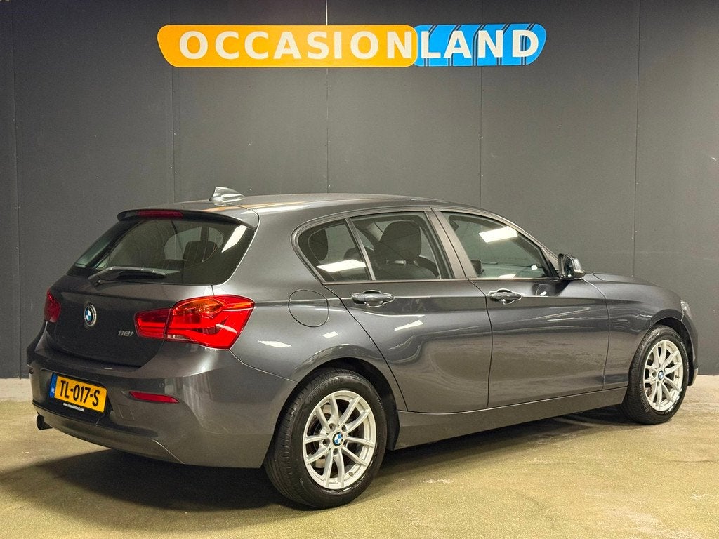 BMW 1-serie 116i Executive|PDC|LED|CRUISE|STOELV|BLUETOOTH|N, 1-Serie, 3 cilinders, 1499 cc, 20 km/l
