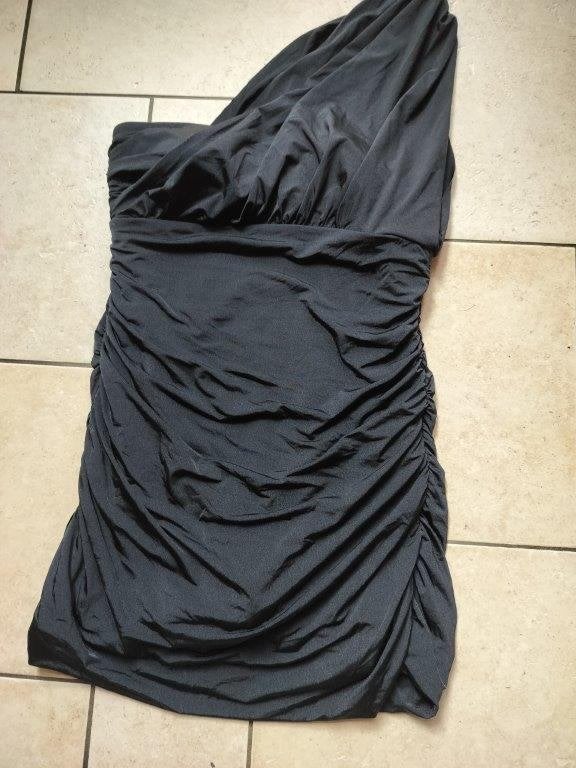 Badpakjurk zwart Beachwave 44B one shoulder Vaste prijs, Kleding | Dames, Badmode en Zwemkleding, Beachwave, Zwart, Badpak, Ophalen of Verzenden