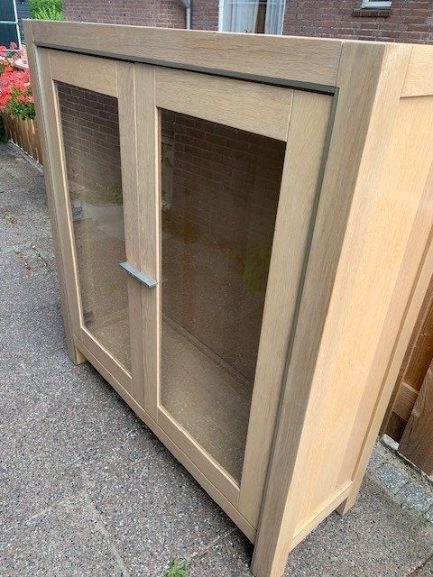 Kast, Ophalen, Met deur(en), 100 tot 150 cm, Glas