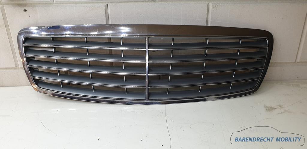 Elegance radiateur grille grill Mercedes E Klasse W211 S211, Gebruikt, Mercedes-Benz AG, Mercedes-Benz, Ophalen of Verzenden