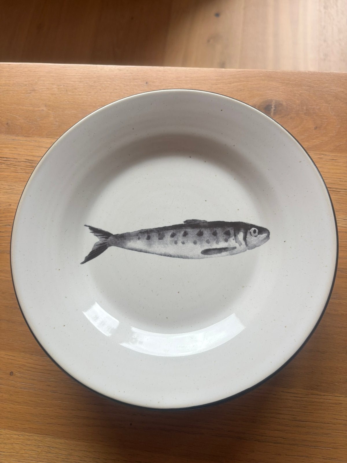 Borden met sardine 24 cm, Ophalen of Verzenden, Zo goed als nieuw, Bord(en), Overige stijlen
