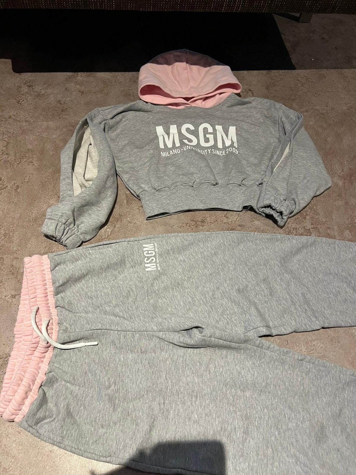 MSGM joggingpak maat 140 origineel zgan, Ophalen of Verzenden, Zo goed als nieuw, Meisje, Setje