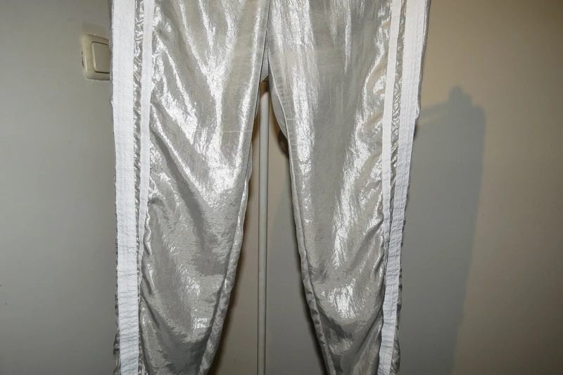 Marccain broek zilver kleur witte banden zijkanten N3/M, Maat 38/40 (M), Zo goed als nieuw, Lang, Marccain
