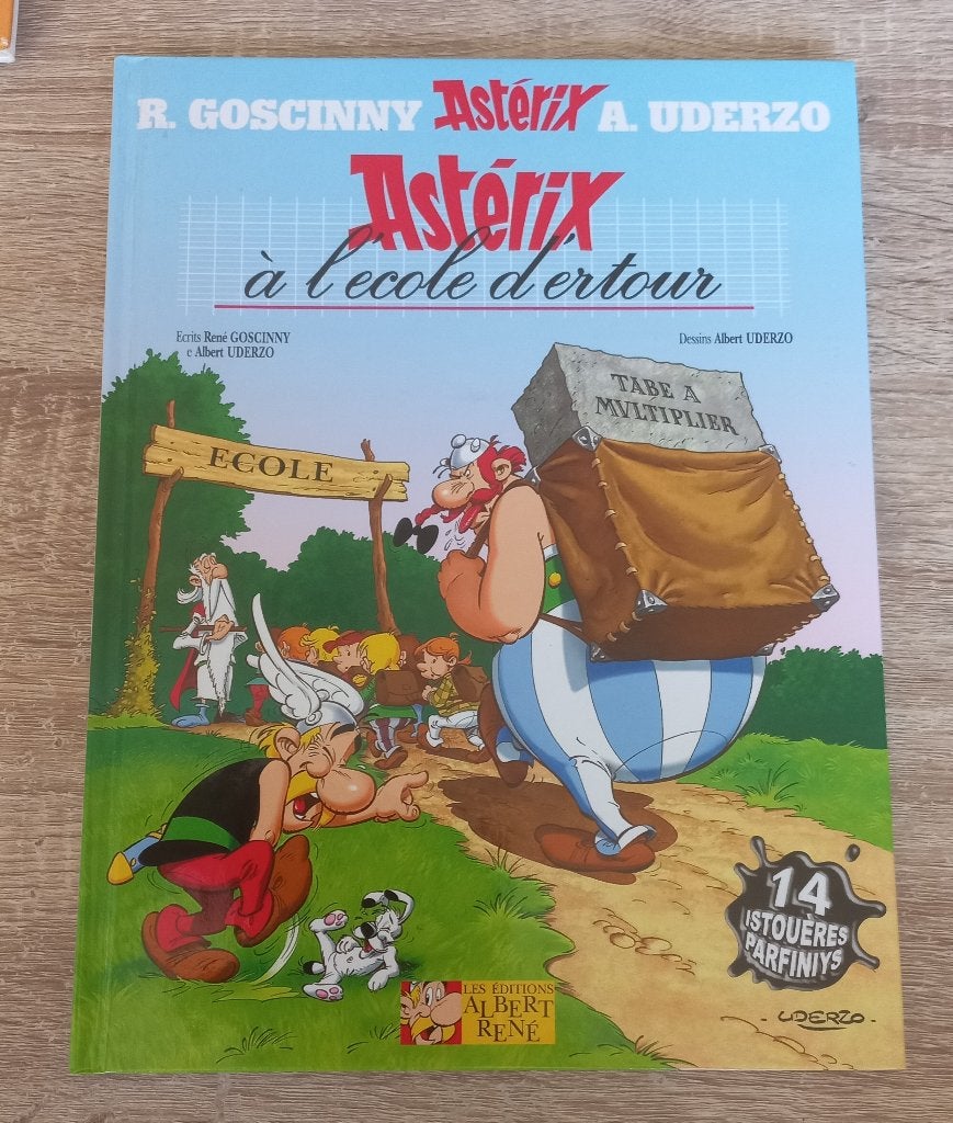 Asterix à l'ecole d'ertour (pretpakket, Bretons Gallo), Eén stripboek, Ophalen of Verzenden, Zo goed als nieuw, Goscinny & Uderzo
