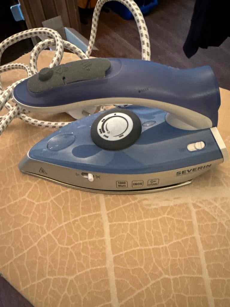 Compact Severin Strijkijzer - 1000 Watt, Blauw, Verzenden, Nieuw, Strijkijzer met snoer