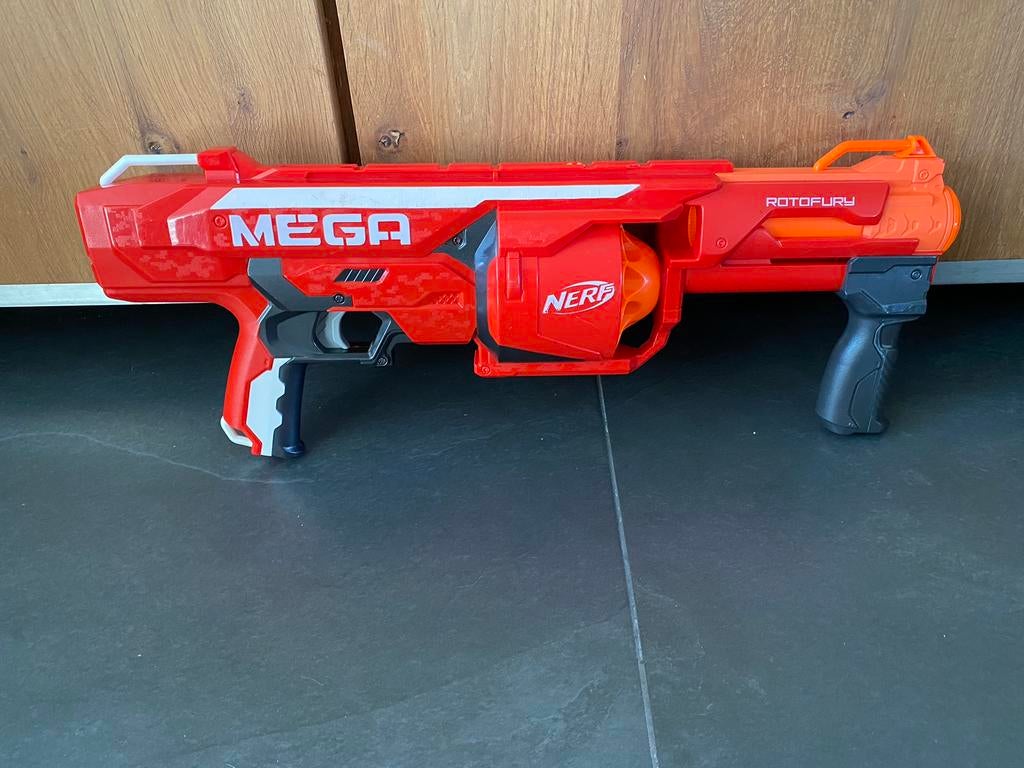Nerf mega rotofury, Kinderen en Baby's, Speelgoed | Buiten | Actiespeelgoed, Ophalen of Verzenden, Zo goed als nieuw