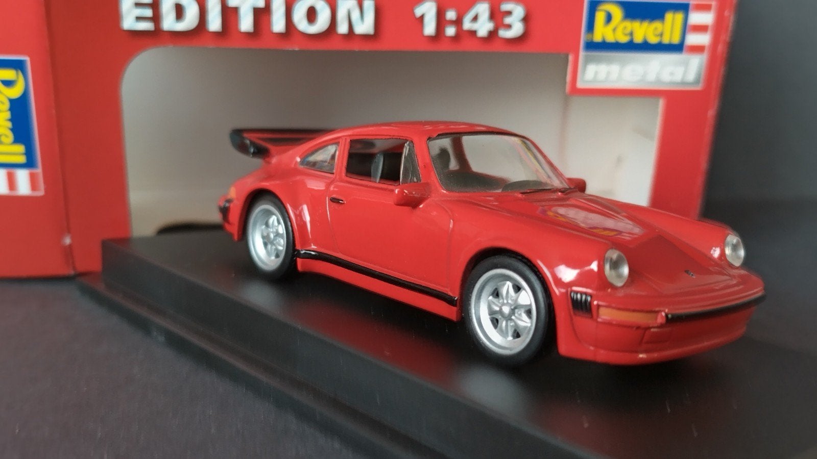 Porsche 911 930 Turbo 1:43 Revell Pol, Hobby en Vrije tijd, Modelauto's | 1:43, Overige merken, Auto, Verzenden, .