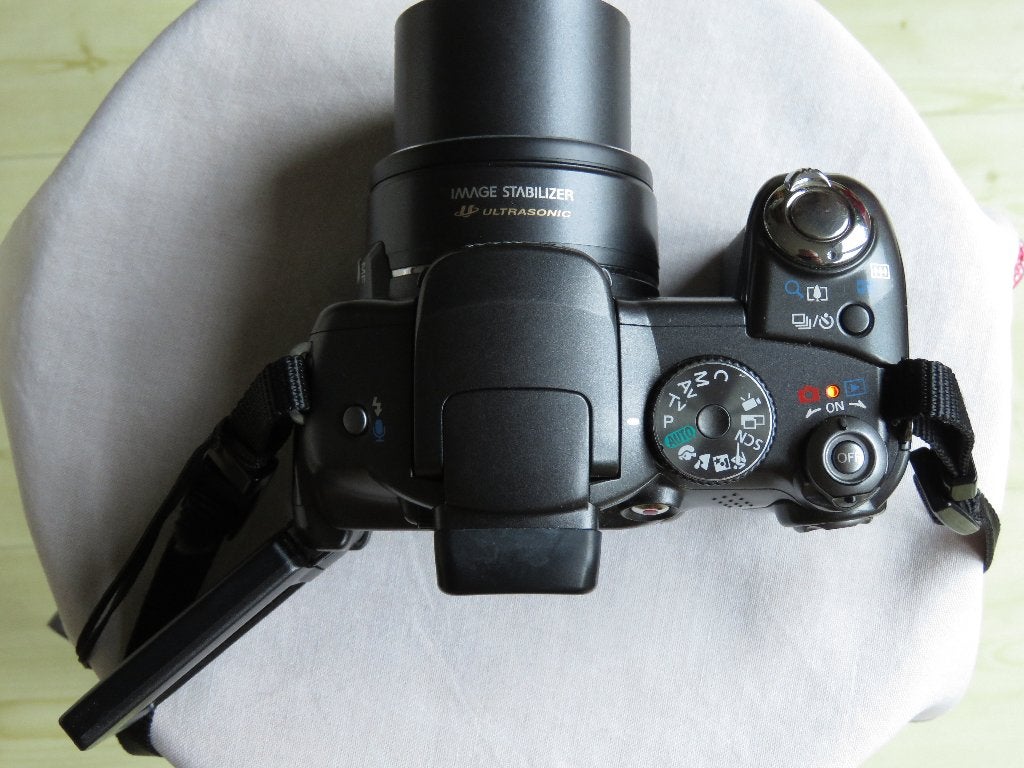 Foto 6 van Canon Powershot S3 IS met tele- en wijdhoekconverters