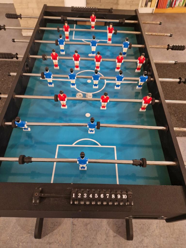 Voetbaltafel - Plezier voor jong en oud!, Ophalen, Gebruikt
