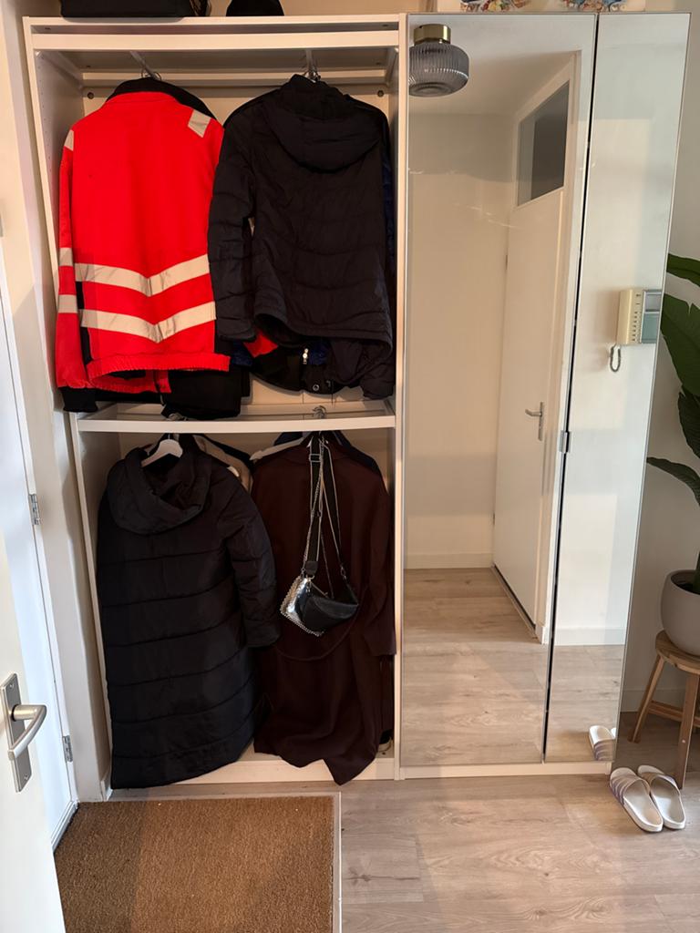 Witte PAX kast met spiegel en schoenenrek, Ophalen, Zo goed als nieuw