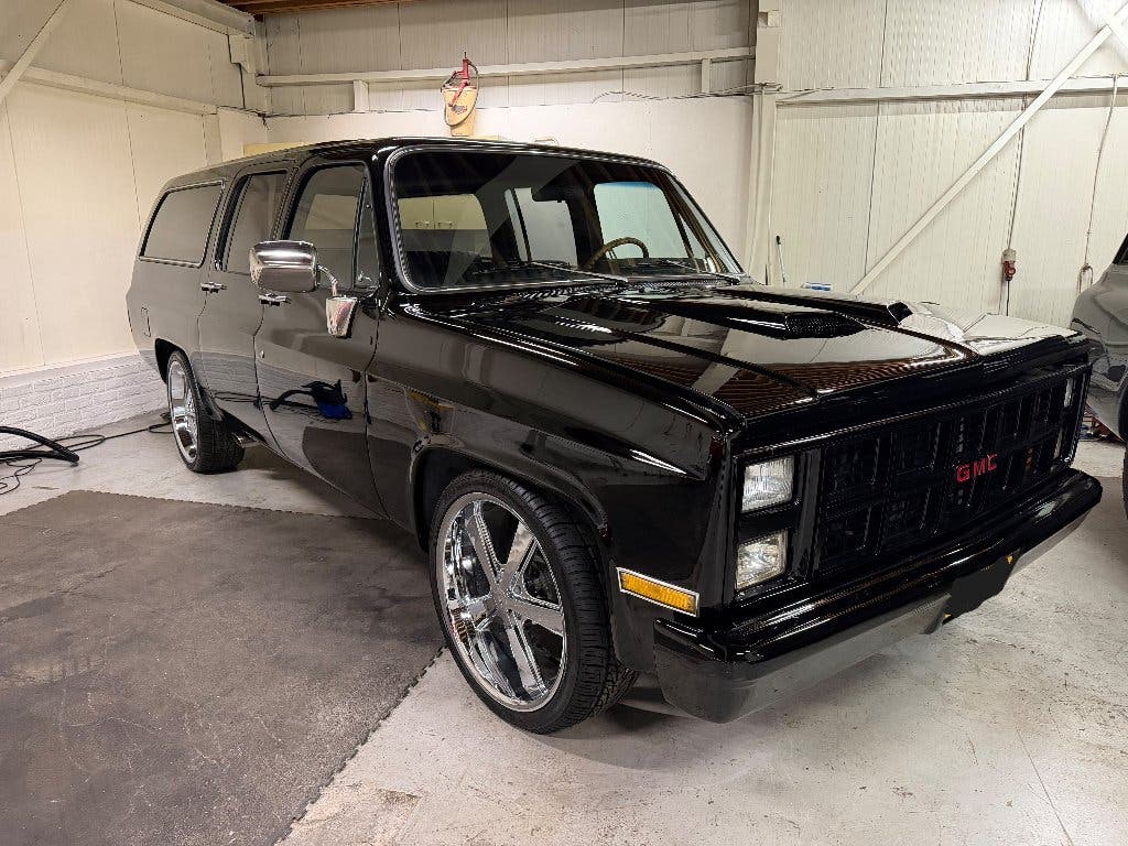 GMC Suburban bj1982 top staat LPG NL kenteken 2800kg trekken, foto 3