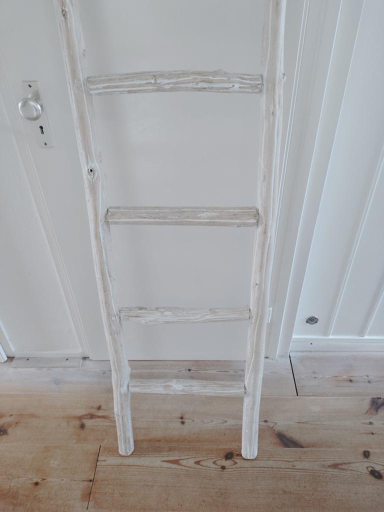 Ladder trap decoratie, Ophalen
