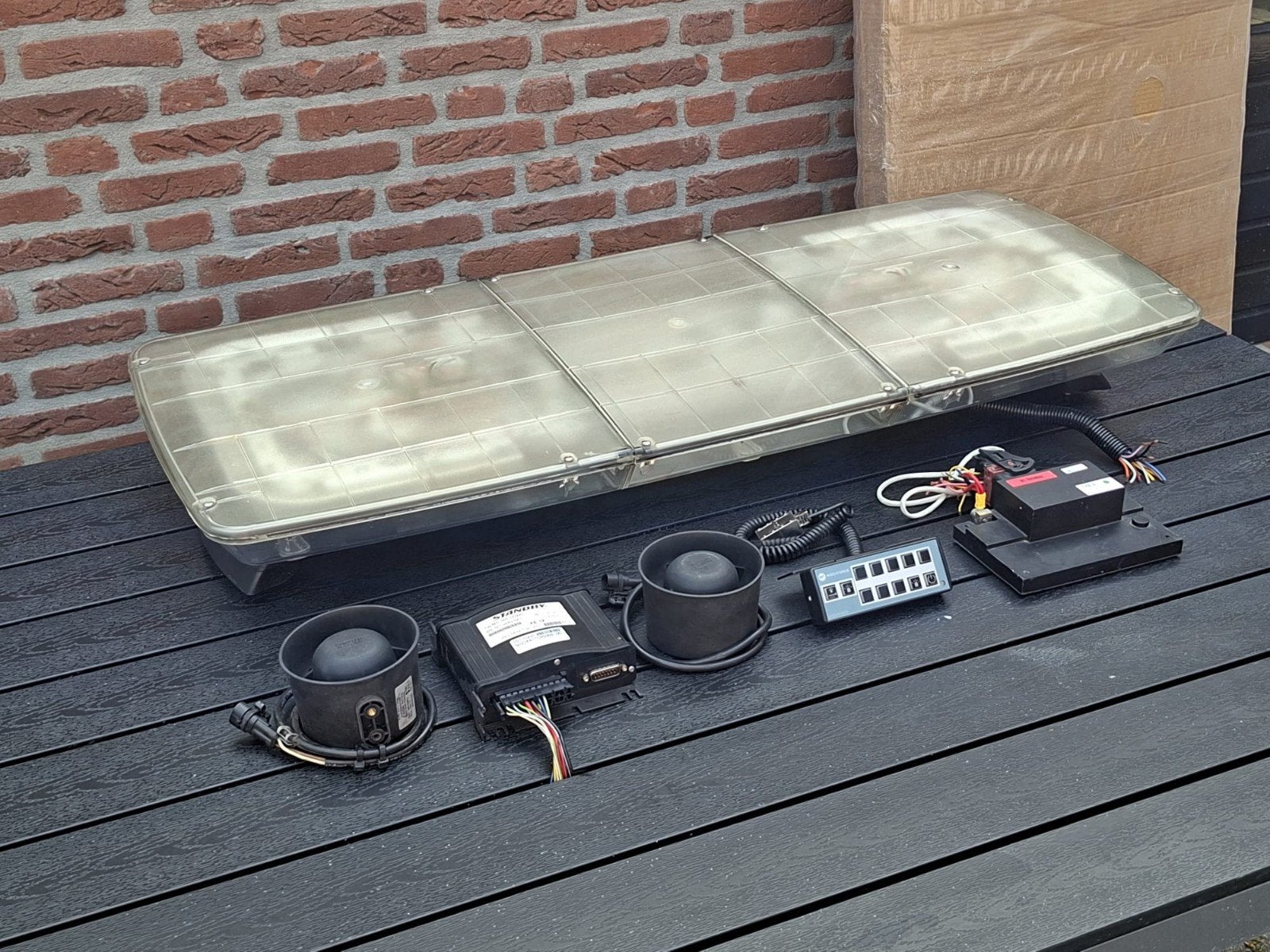 Intav Blauw Amber LED zwaailicht met 2 toon sirene, Ophalen