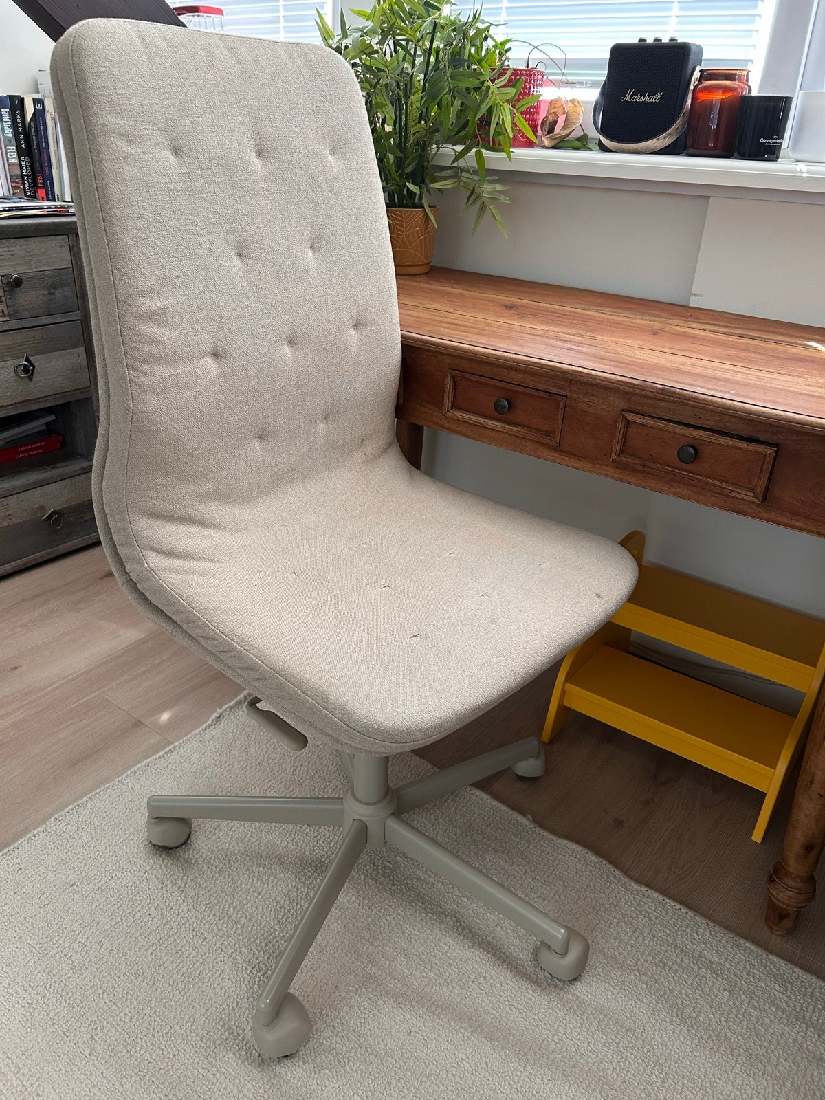 Ikea bureustoel met arms, Ophalen, Gebruikt, Beige, Bureaustoel