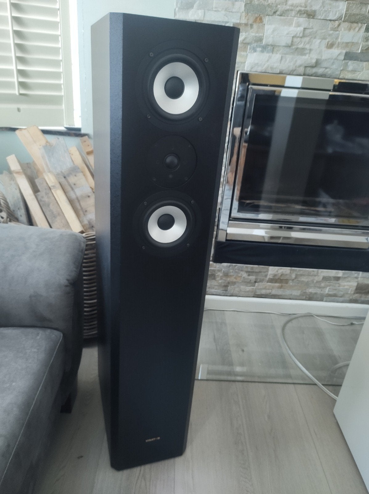 Visaton VOX 251 Vloerstaande Luidspreker - Zwart, Vloerstaande luidspreker, Gebruikt, Ophalen, 150 watt of meer