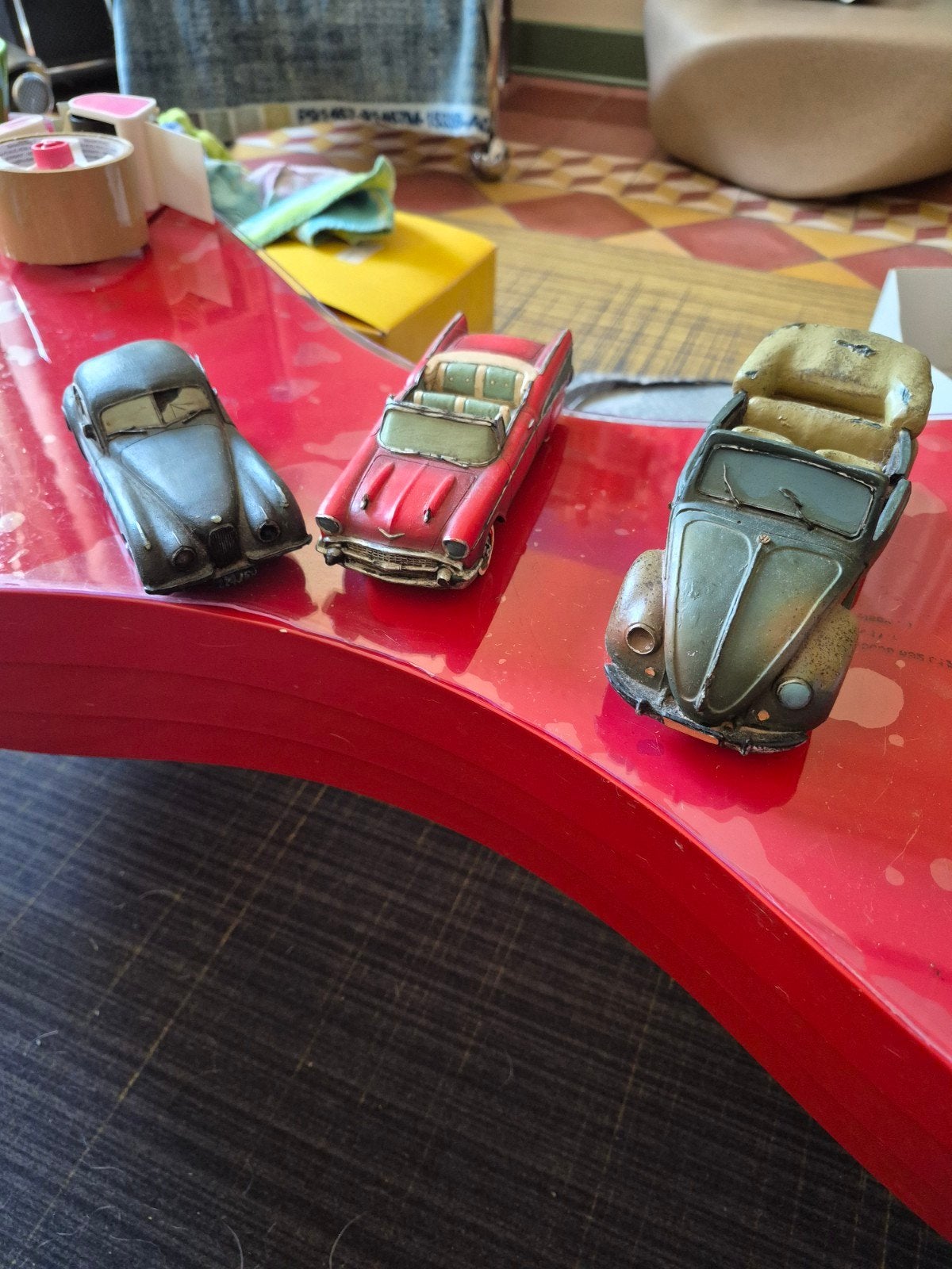 Set van 3 vintage modelauto's: Jaguar, Chevrolet, Kever, Overige merken, Gebruikt, Auto, 1:32 tot 1:50